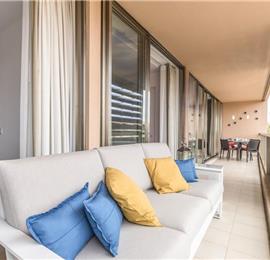 2 Bedroom Apartment with Shared Pool and Balcony in Dos Salgados, Sleeps 4-6